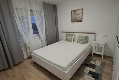 Apartament cu 2 camere decomandat, mobilat în Tractorul - 2