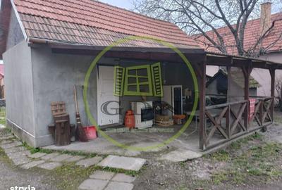 Casă cu 4 camere în Ideciu de Sus - 1