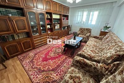 Apartament spatios 3 camere, 70 mp, lift nou, 2 bai – zona centrala Pascani - 2