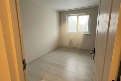 Apartament cu 4 camere decomandat în Rahova - 4