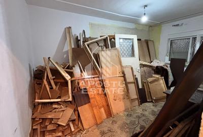 Garsoniera in curs de renovare in Calea Buziasului, parter - 1