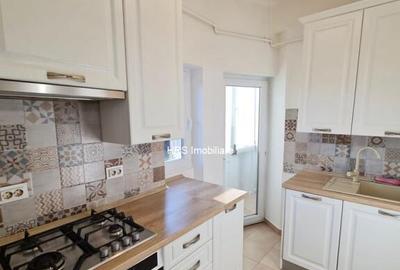 Apartament cu 3 camere semidecomandat, mobilat în Armeneasca - 3