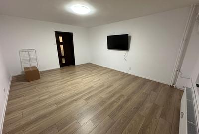 Apartament cu 3 camere decomandat în Calea Călărașilor