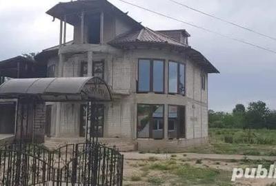 Vand vila lo rosu in ?u?esti jud BrailaVila + teren 2750 mp in ?u?e?ti, Braila | 150.000 | Schimb - 2
