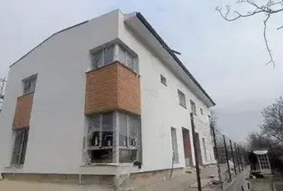 Duplex cu 4 camere în Dâmbul Rotund