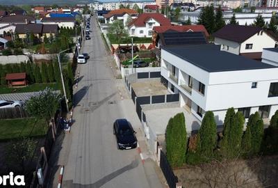 Teren de 2242 mp, în Central - 9