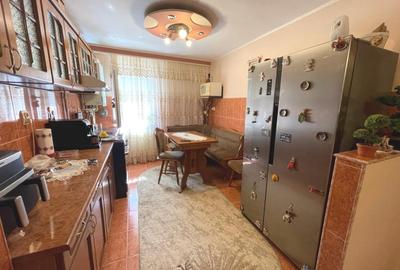 Apartament cu 2 camere decomandat, mobilat în Cugir - 1