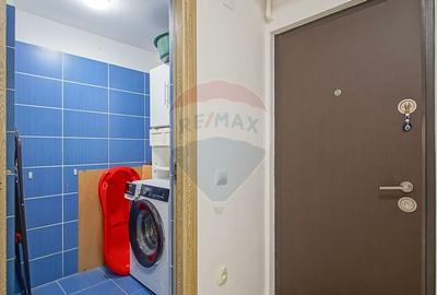 Apartament cu 3 camere de închiriat în zona Tractorul - 9