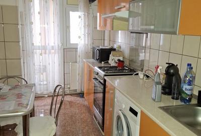 Apartament cu 2 camere decomandat în Sârbi
