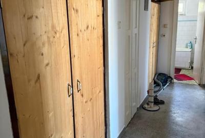 Apartament 3 camere decomandat- zona centru - 1