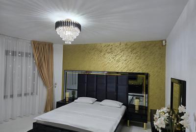 Casă individuală cu 6 camere cu Canalizare în Km 5 - 17