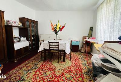 Casă cu 3 camere în Central
