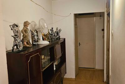 Apartament cu 3 camere decomandat în Apusului - 5