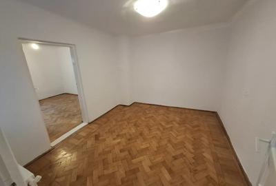 Vand casa langa B-dul Laminorului Vand casa langa B-dul Laminorului - 5