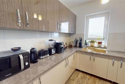 Pe 2 niveluri, Penthouse modern la bulevard, parcare si boxa, Tractorul  Nou, Br - 16