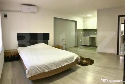 Casă cu 7 camere cu Teren 400 Mp în Central - 14