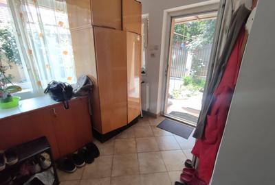 Casă individuală cu 3 camere cu Canalizare în Florilor - 9