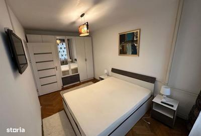 Apartament cu 2 camere decomandat în Calea București