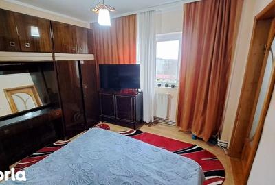 Apartament cu 3 camere decomandat în Chercea - 6