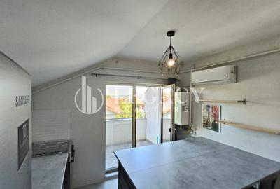 Locuință cochetă la mansardă, cu balcon și boxă de depozitare - 20