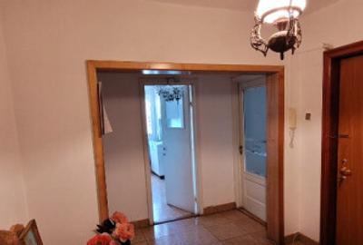 Apartament cu 4 camere decomandat în Central - 4