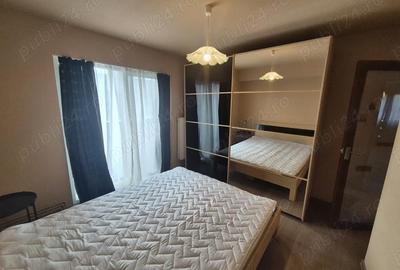 Apartament cu 3 camere decomandat în Micro IV - 8