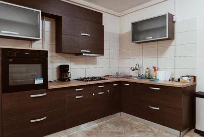 Apartament cu 3 camere decomandat, mobilat în Balada - 5