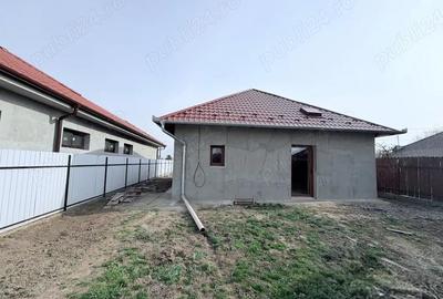 Casă cu 2 camere cu Teren 546 Mp în Nord - 4