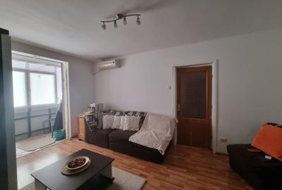 Apartament cu 3 camere semidecomandat în Titan - 3
