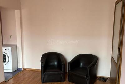 Apartament cu 2 camere în Micro 40