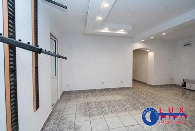 Spațiu comercial, de 50 mp, în Central - 7