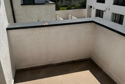 Casă cu 6 camere cu Teren 100 Mp în Roșu - 35