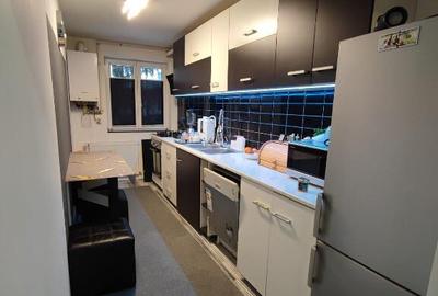 Apartament 3 camere, semidecomandat - zona Astra - 13