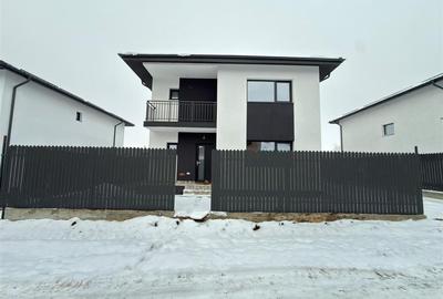Casă individuală cu 4 camere cu Teren 339 Mp în Berceni
