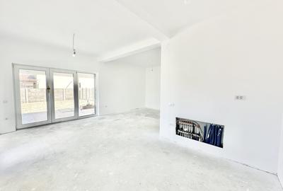 Duplex cu 4 camere cu Canalizare în Moșnița Veche - 5