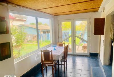 Casă cu 4 camere cu Teren 2000 Mp în Jurilovca - 4
