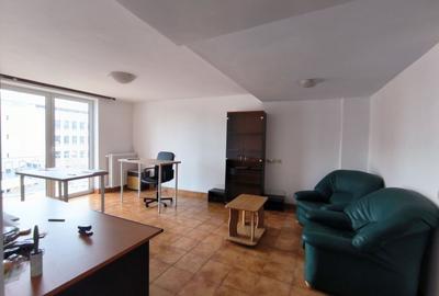 Apartament de vanzare  3 camere decomandat – Piața Romană RISC 1 - 2