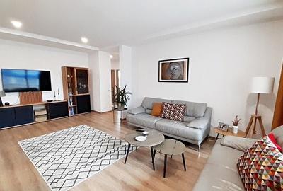 Apartament cu 5 camere decomandat, mobilat în Tractorul - 2