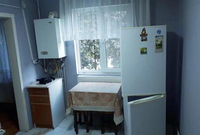 Inchiriez garsoniera - 2