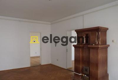 Casă individuală cu 9 camere cu Canalizare în Central - 7