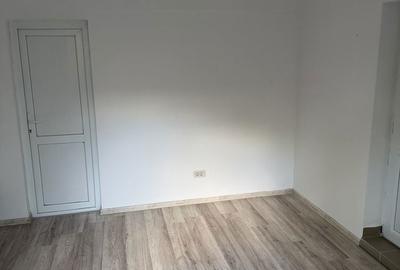 Spațiu comercial, de 17 mp, în Central - 3
