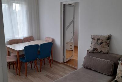 Năvodari -Liceul Lazăr Erdeleanu -3 camere-centrală gaze- termen lung -400 euro - 2