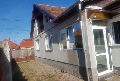 Casă cu 3 camere în Mehala - 1