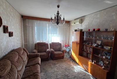 Pod Butelii,3 camere,70 mp,etaj 2/4,balcon mare. Pod Butelii,3 camere,70 mp,etaj 2/4,balcon mare. - 10