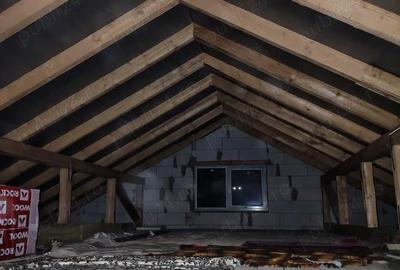 Casă cu 3 camere în Central - 1