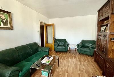 APARTAMENT 3 CAMERE DECOMANDAT - 1