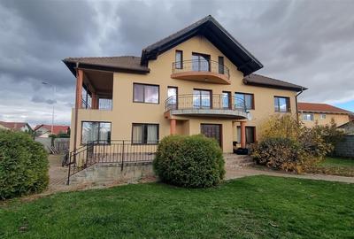 Vila de 6 camere zona Sanpetru Vila de 6 camere zona Sanpetru - 1