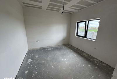 Casă cu 3 camere cu Teren 450 Mp în Lazuri - 10