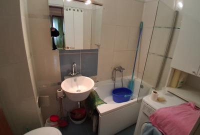 GARA VAMA VECHE 2 CAMERE DECOMANDAT 56 MP BLOC 1985  COD 160854 - 4