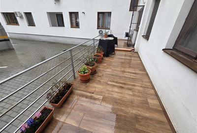 Apartament cu 2 camere decomandat, mobilat în Chitila